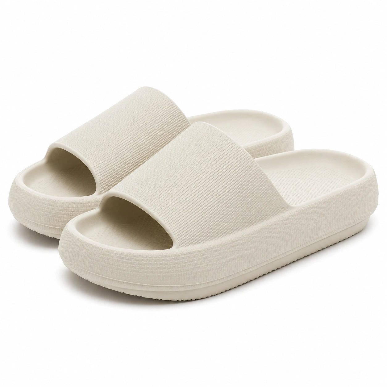 Badeschlappen Größe 40/41 aus EVA-Schaum in Creme mit strukturierter Sohle